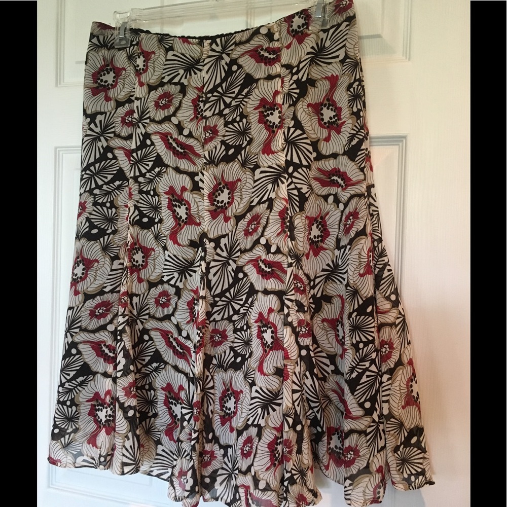 Floral Print in Red &Tan on Brown